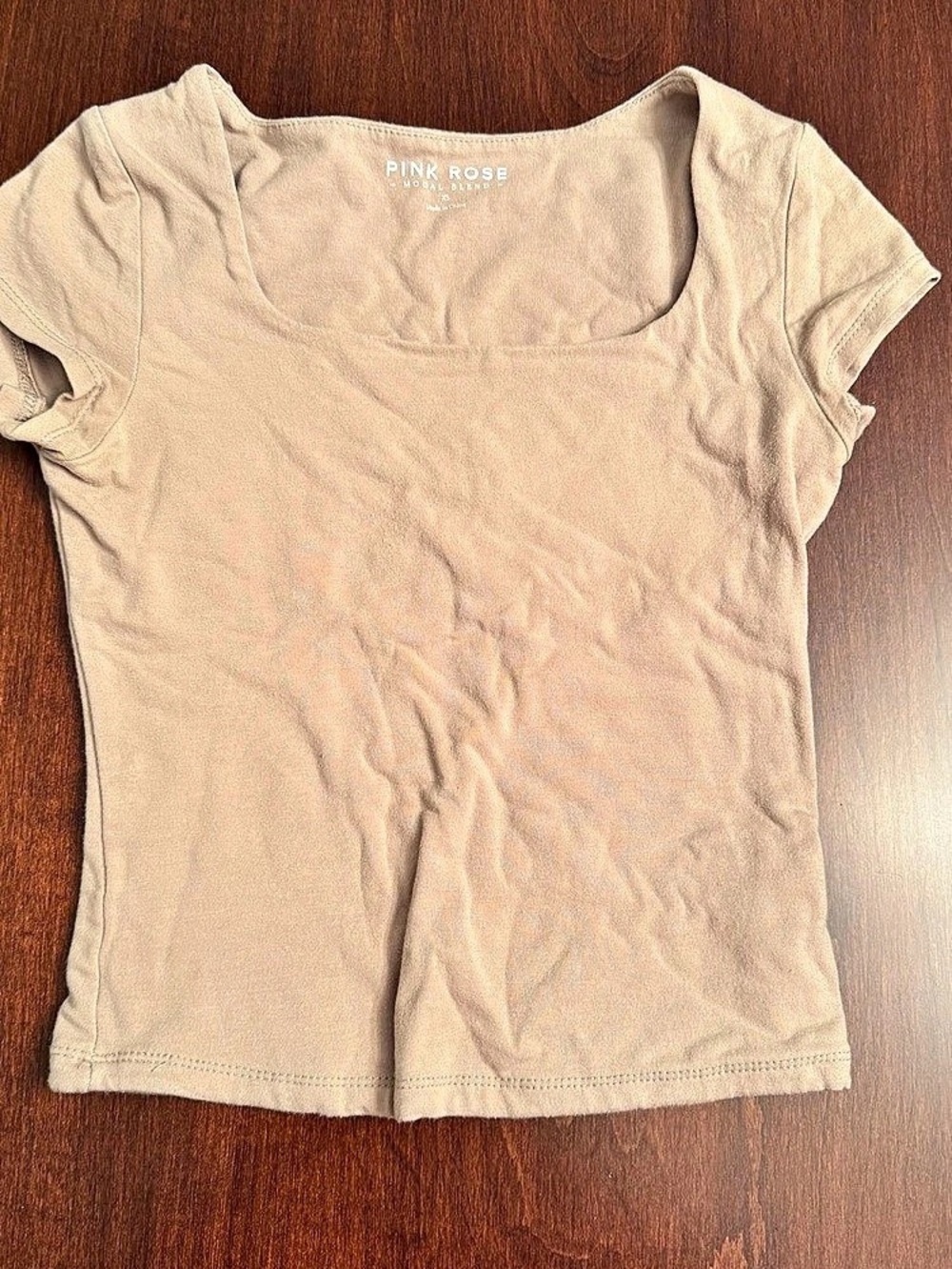 Pink Rose Short Sleeve Top in Brown